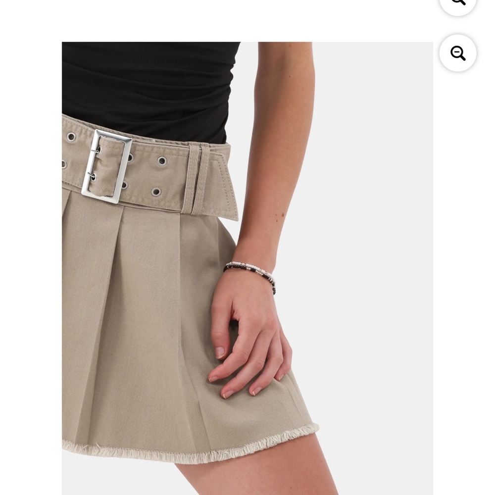 Mini skirt - Picture 4 of 5